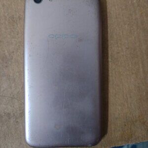 OPPO Smartphone (2018 Model) – Used – Cracked Screen - Not Working